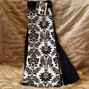 ~Kitchen Wears (Fortunoff) ~ Damask Hostess Apron